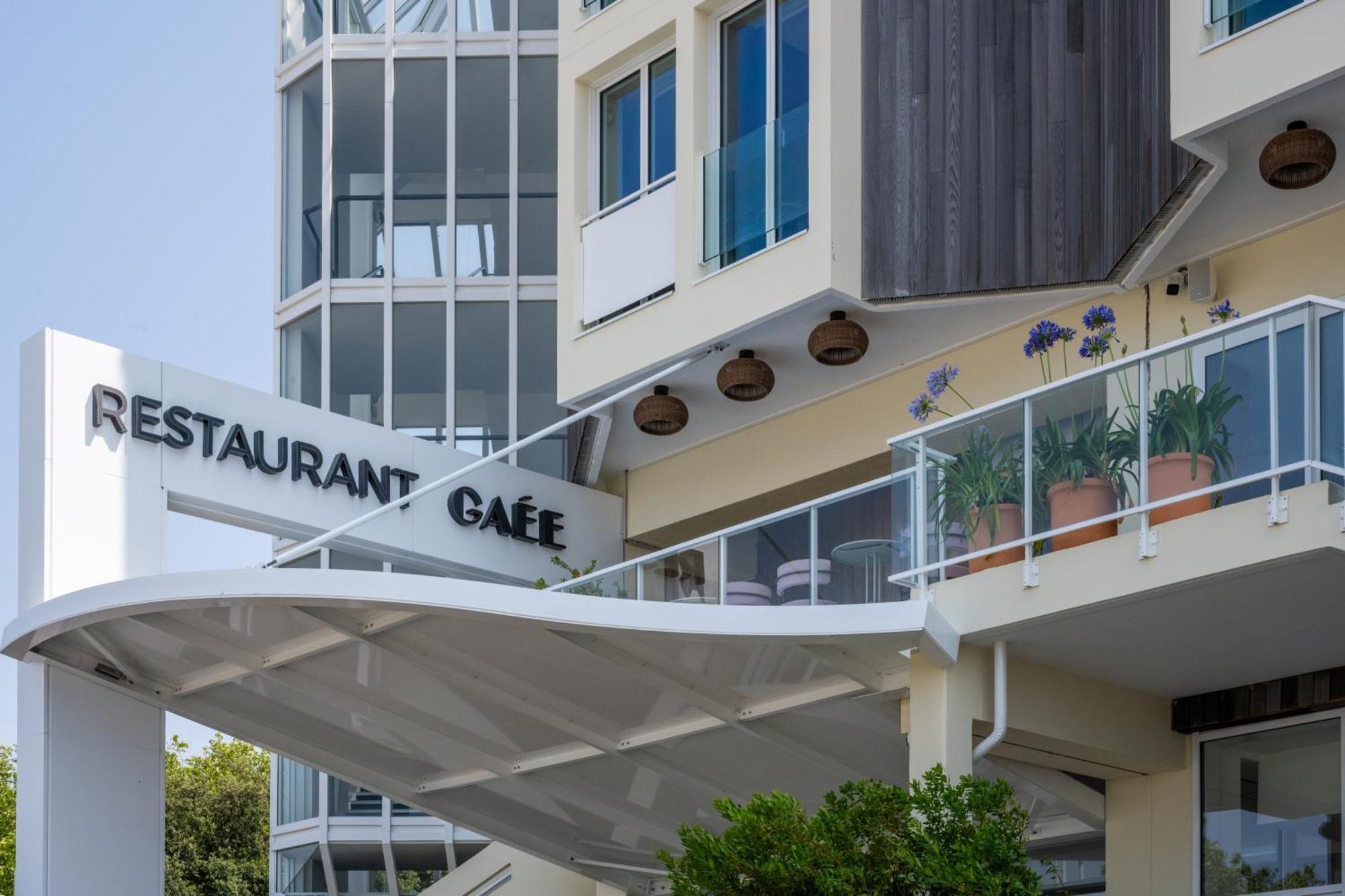 Mercure La Rochelle Vieux Port Hotel Exterior photo